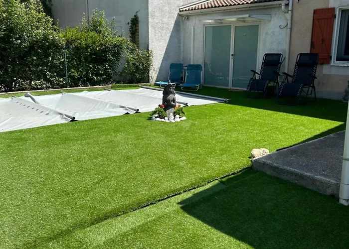 Avec Jacuzzi Y Piscina